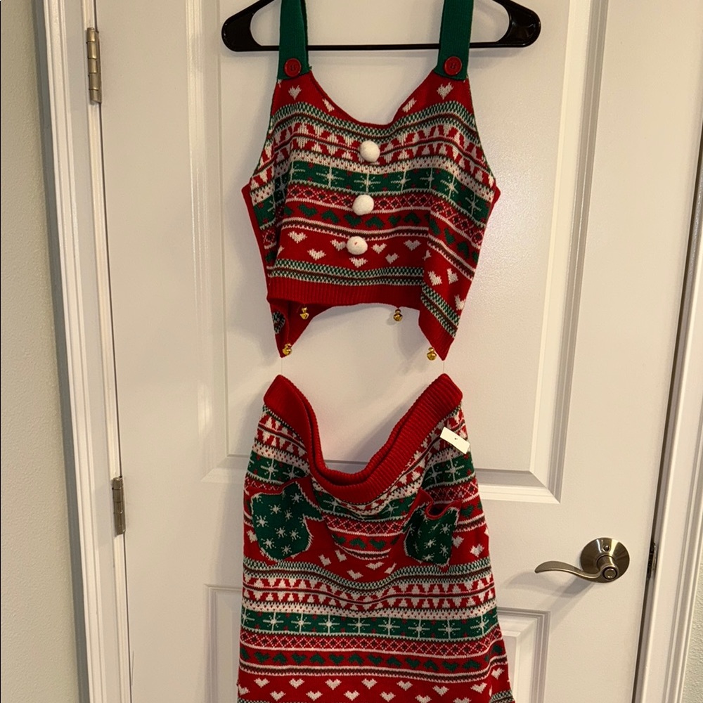 Love on a Hanger Festive Red and Green Skirt Set